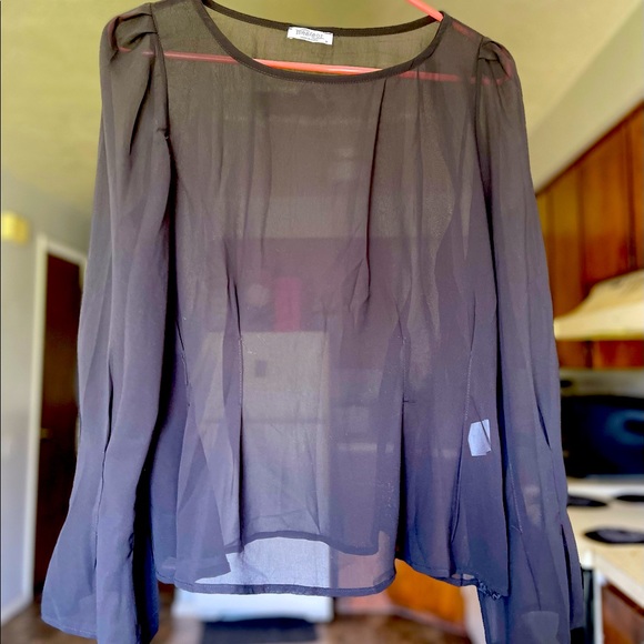 NWOT Sheer scoop Neck top - Picture 5 of 5